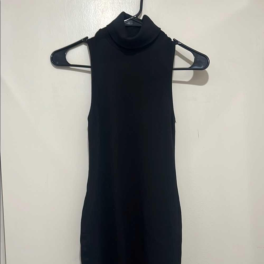 Elegant Black Sleeveless Dress